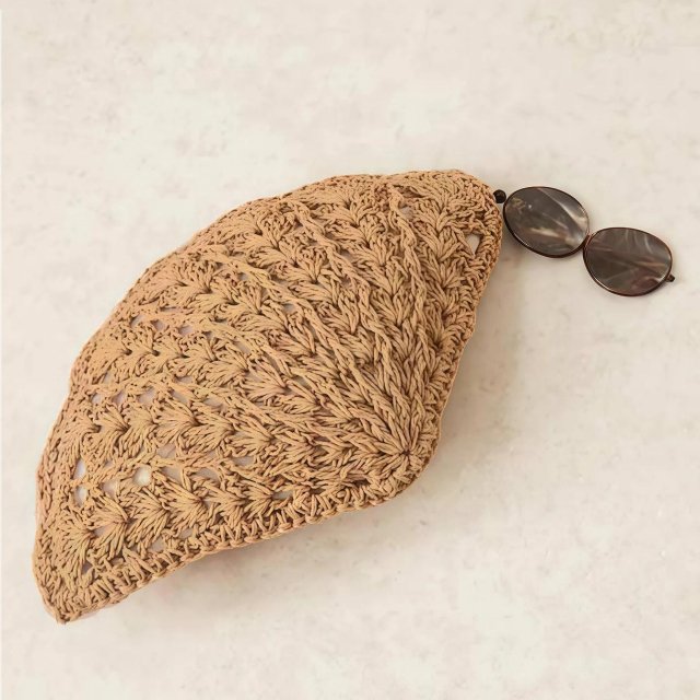 Seashell Shaped Handwoven Straw Party Bag with Acrylic Pendants